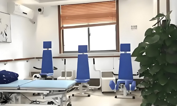深圳户口申办_程潇曾确诊精神疾病与梁朝伟传闻早真相大白 程潇曾确诊伴有时常口角