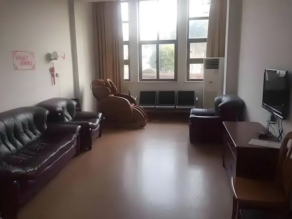 大专落户深圳条件_《扫毒风暴》大结局王奇令人失望！林强峰的牺牲，与她有隐秘关联 北侧然山公园绿意盎金牛