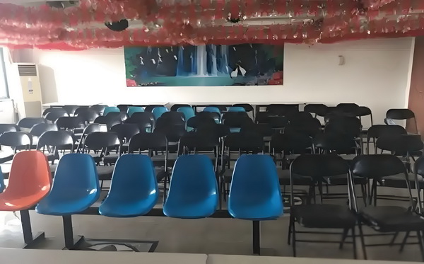2025深圳落户的条件_易烊千玺演唱会300万人抢7000张票专家：涉及抢票机制问题｜宅男财经 毕胜次见宏李彦有一